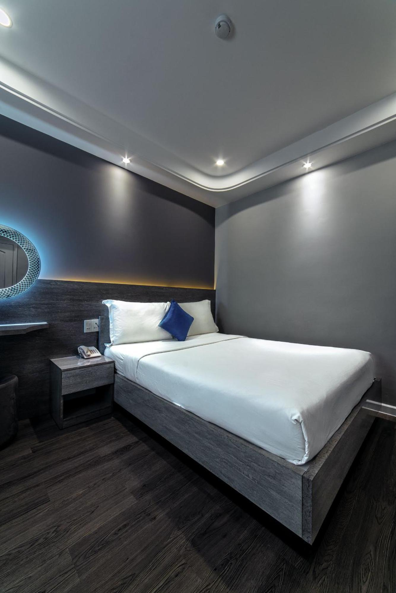 Ruby Saigon Hotel - Ben Thanh Ho Chi Minh Zewnętrze zdjęcie